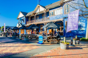 Гостиница The Blue Pub  Метвен
